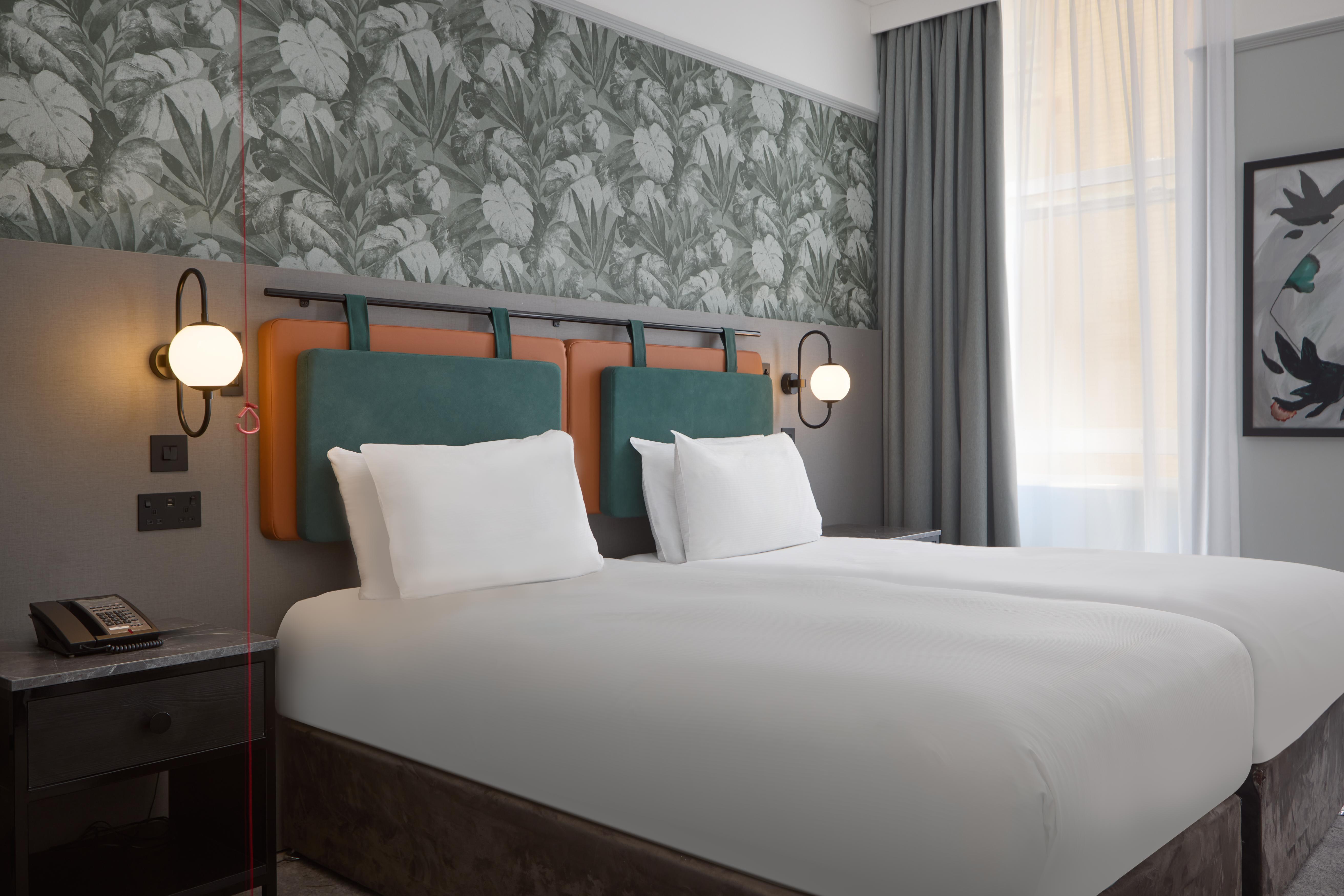 מלון Doubletree By Hilton Brighton Metropole מראה חיצוני תמונה