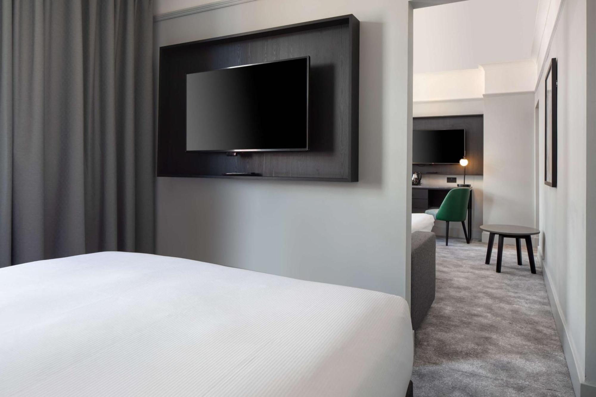 מלון Doubletree By Hilton Brighton Metropole מראה חיצוני תמונה