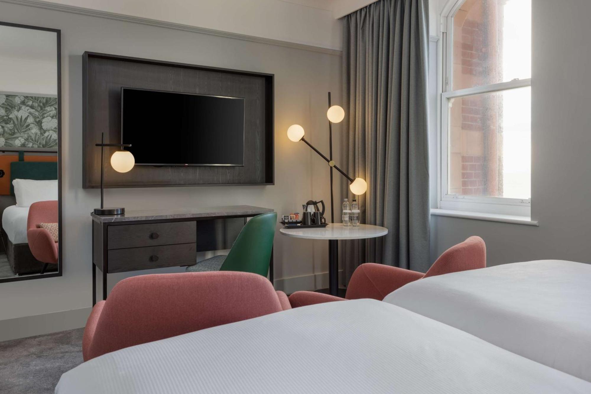 מלון Doubletree By Hilton Brighton Metropole מראה חיצוני תמונה